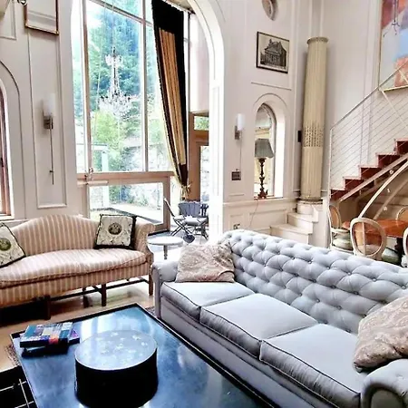 Charm On Baggot Lane 度假居 *