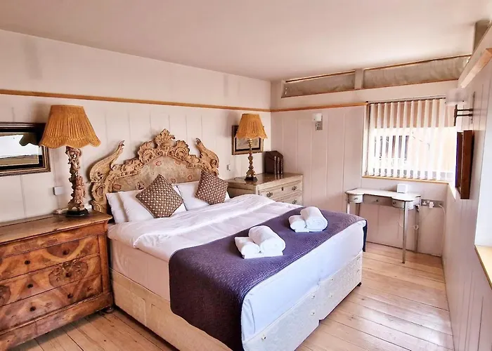 118 A Perfect Blend Of Charm And Luxury Holiday home