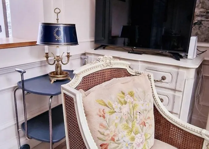 118 A Perfect Blend Of Charm And Luxury